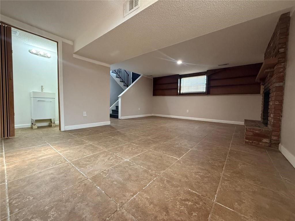 10342 Tullis Avenue — photo 4