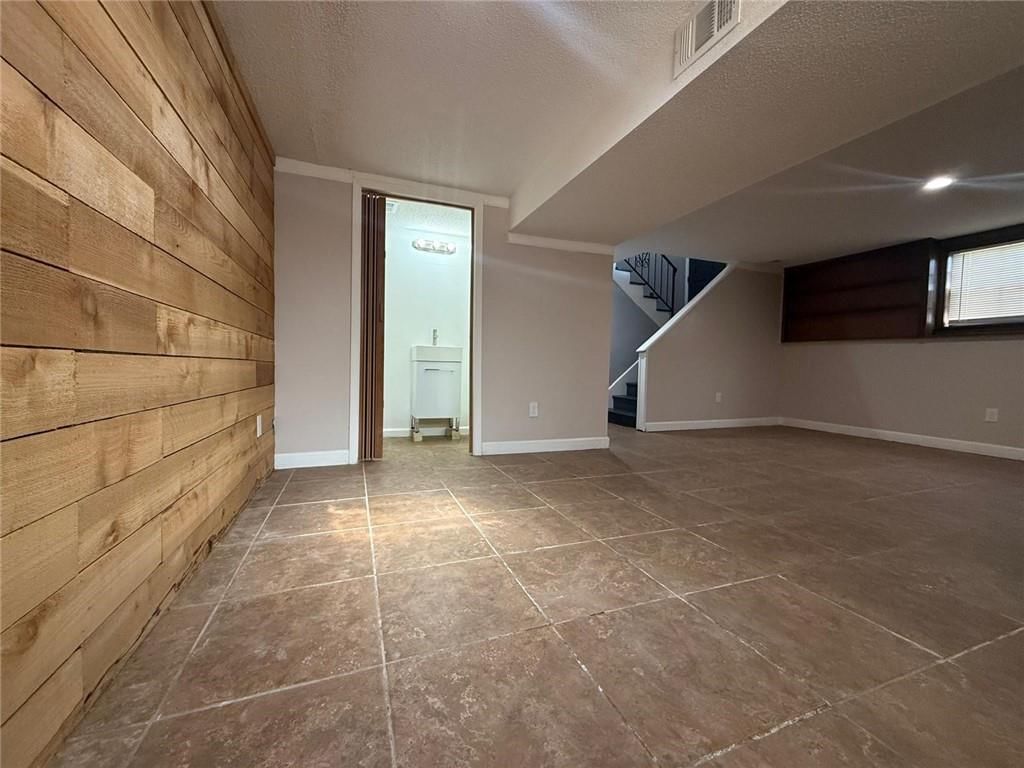 10342 Tullis Avenue — photo 14