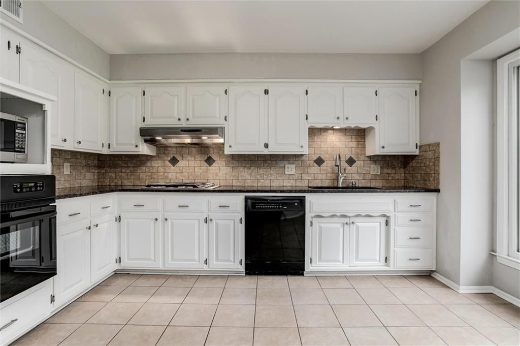 7230 Hemlock Street — photo 11