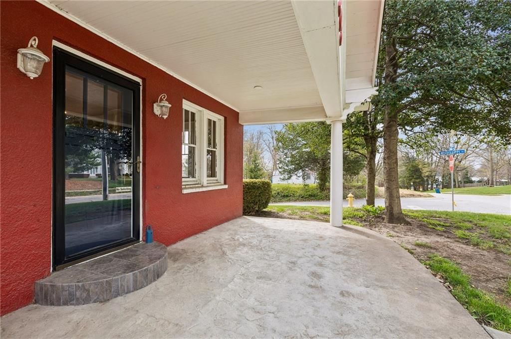 203 N Ridge Avenue — photo 4