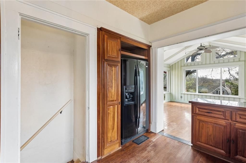 203 N Ridge Avenue — photo 13