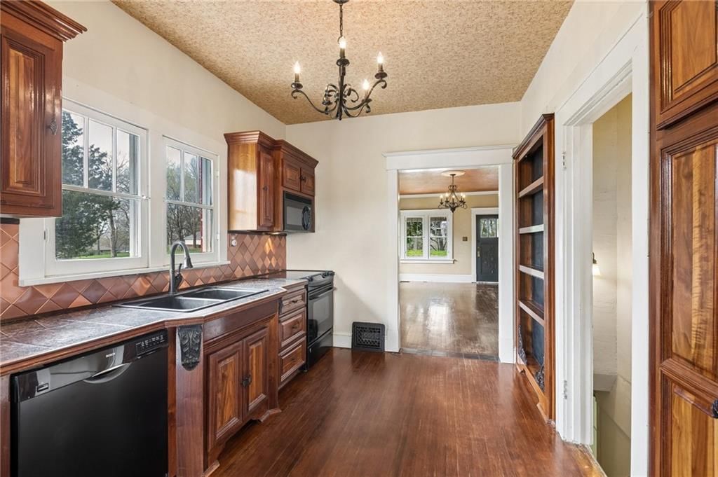 203 N Ridge Avenue — photo 14
