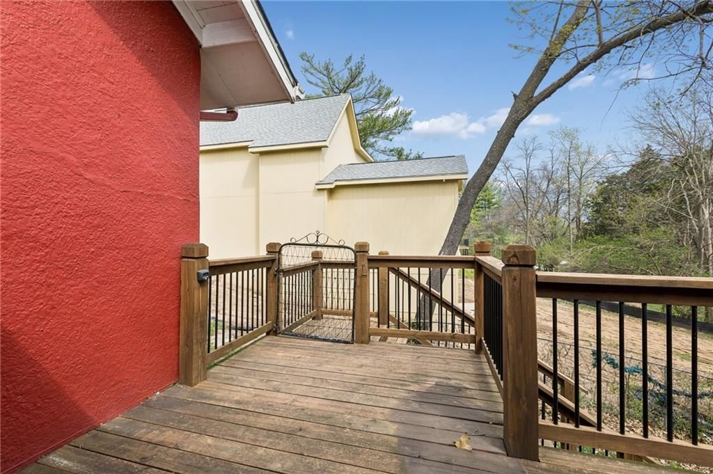 203 N Ridge Avenue — photo 26