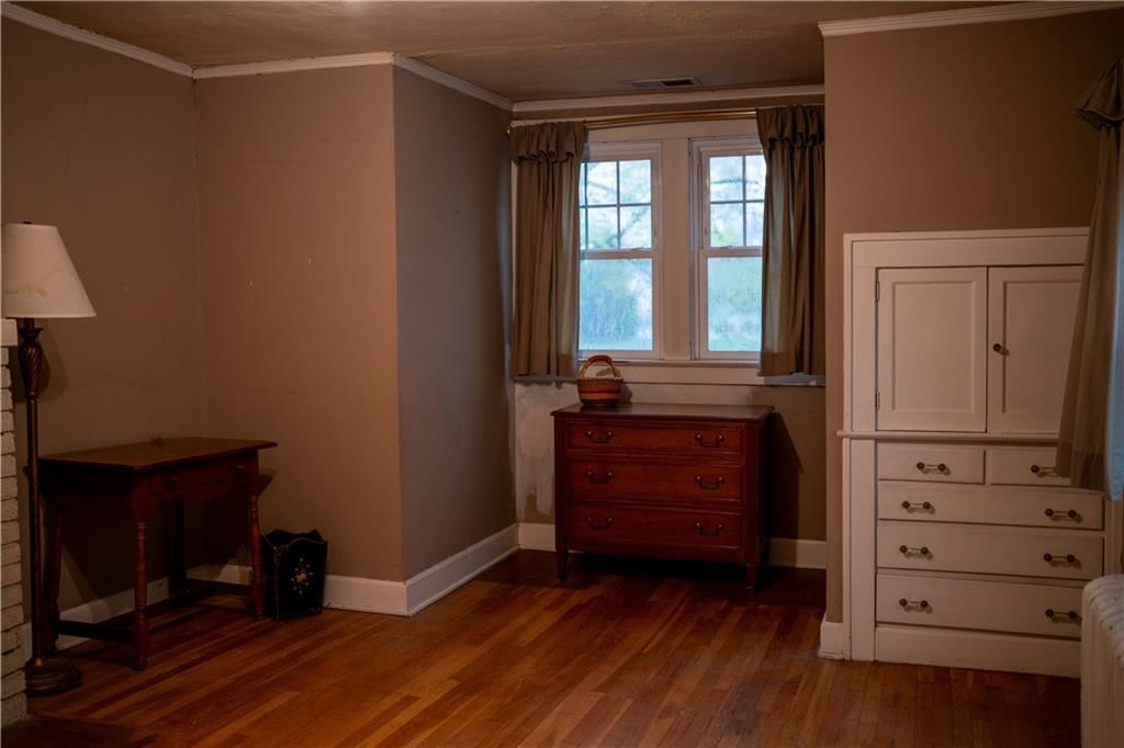 5616 Wyandotte Street — photo 11