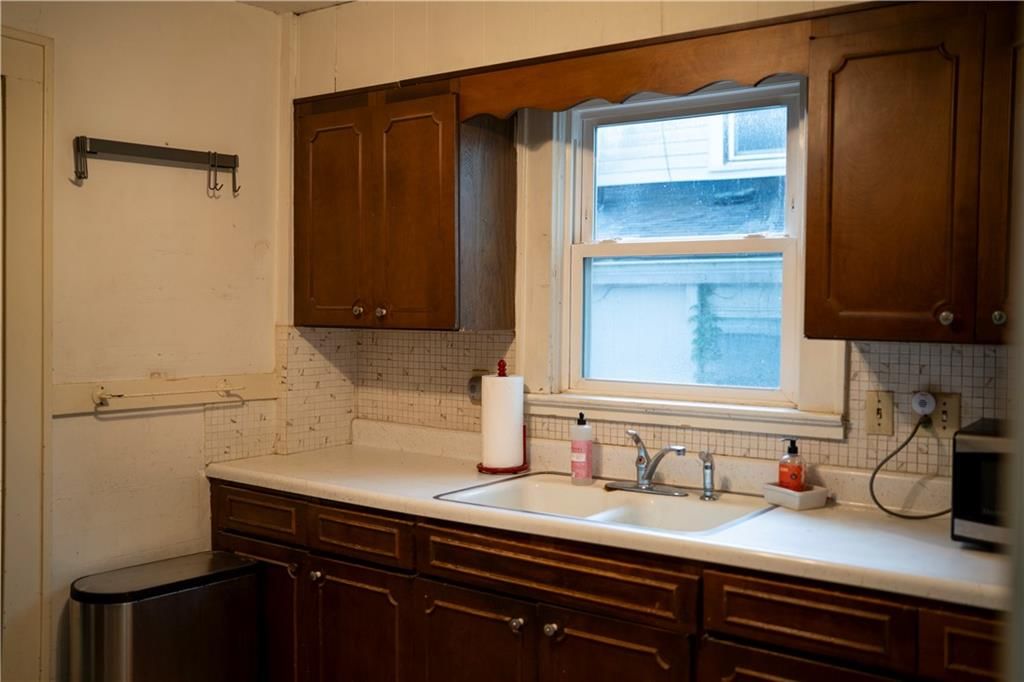 5616 Wyandotte Street — photo 19