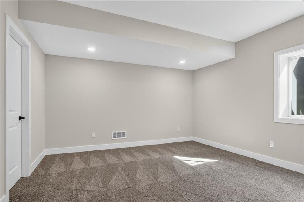 17186 S Laurelwood Street — photo 28