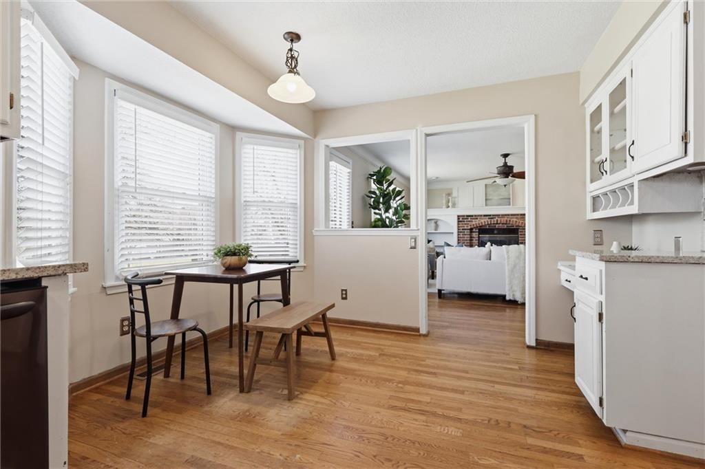 8014 Hall Street — photo 14