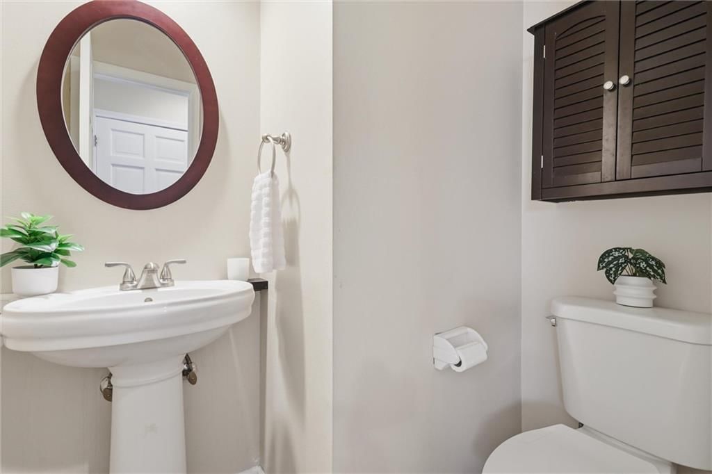 8014 Hall Street — photo 19
