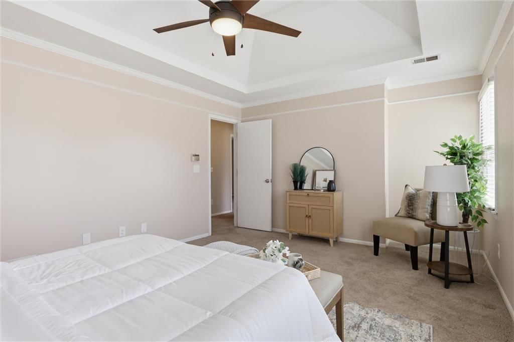 8014 Hall Street — photo 21