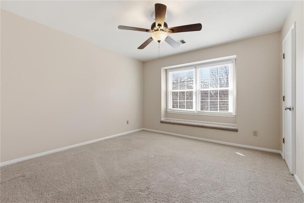 8014 Hall Street — photo 24