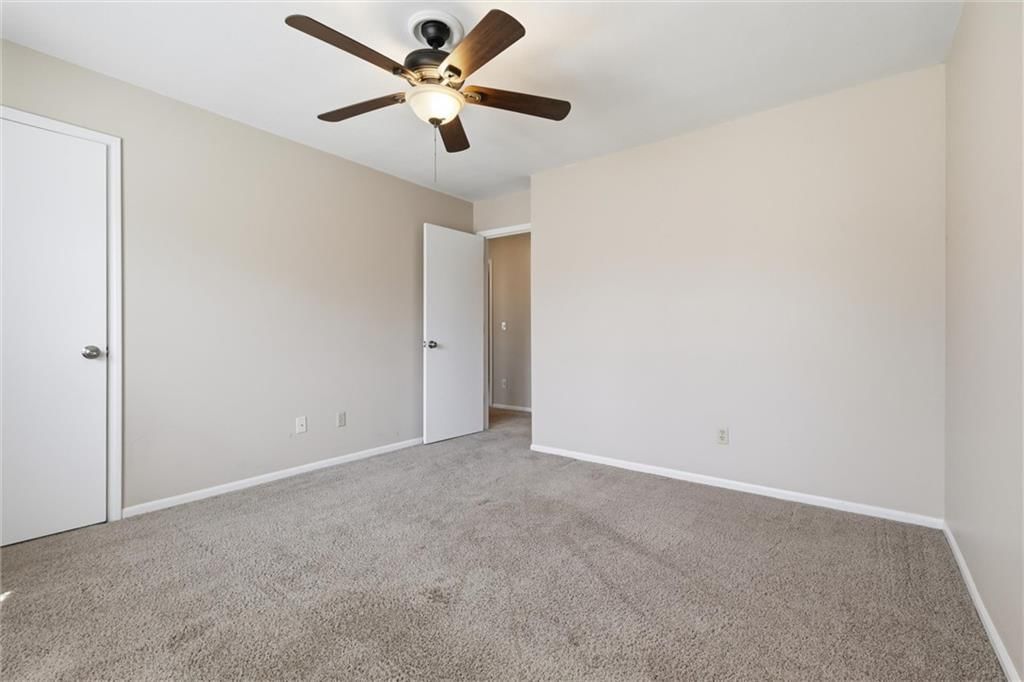 8014 Hall Street — photo 25