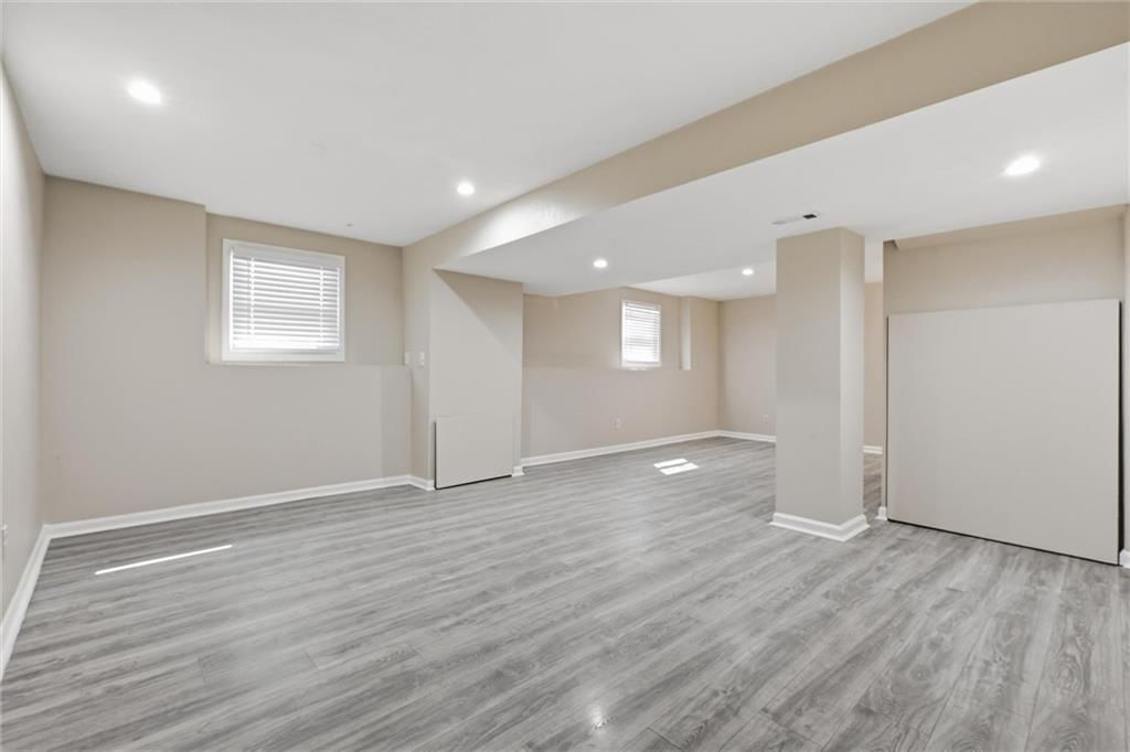 8014 Hall Street — photo 31