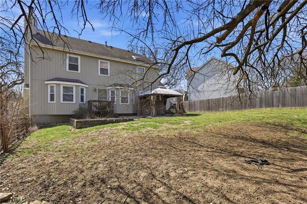 8014 Hall Street — photo 36