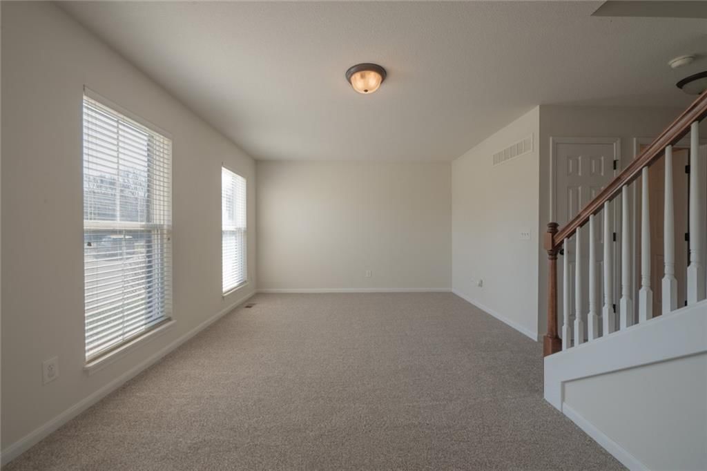 8112 N Drury Avenue — photo 3