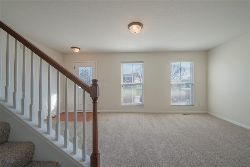 8112 N Drury Avenue — photo 4
