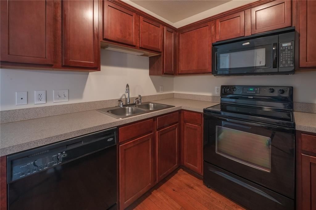 8112 N Drury Avenue — photo 5