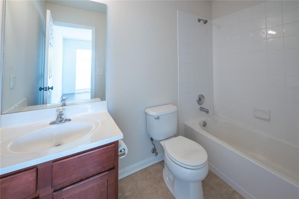 8112 N Drury Avenue — photo 15