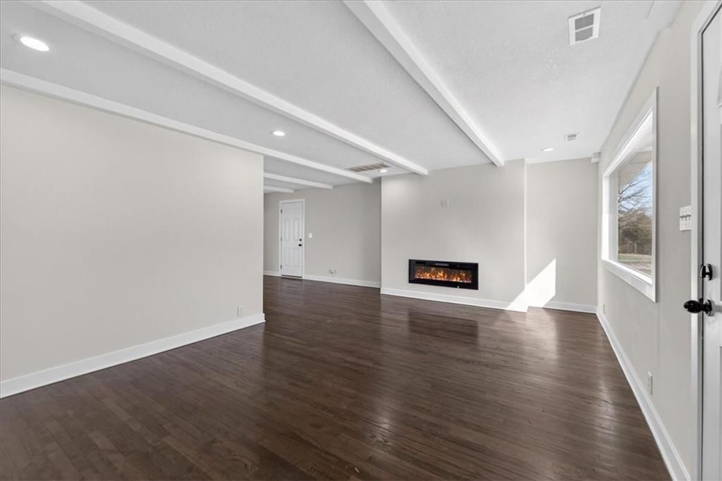 604 E 164th Terrace — photo 14