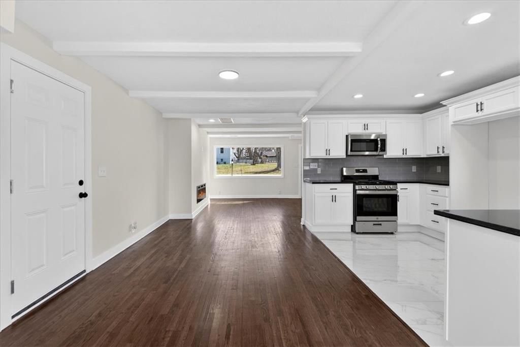 604 E 164th Terrace — photo 23
