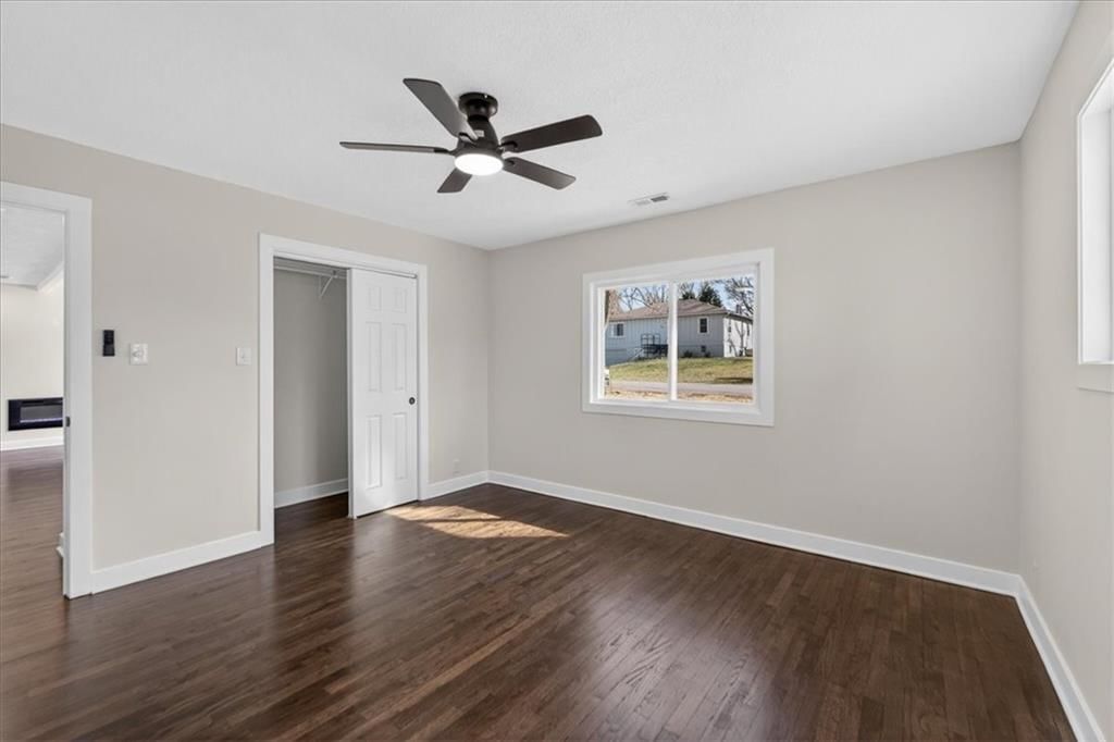 604 E 164th Terrace — photo 30