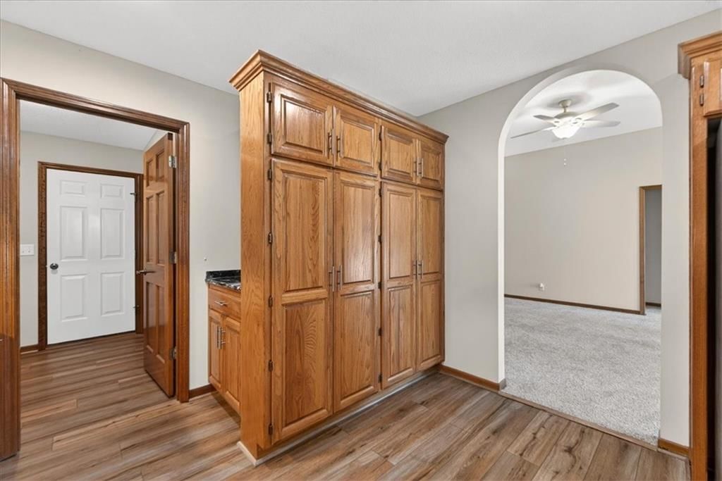 3328 S Victoria Drive — photo 19
