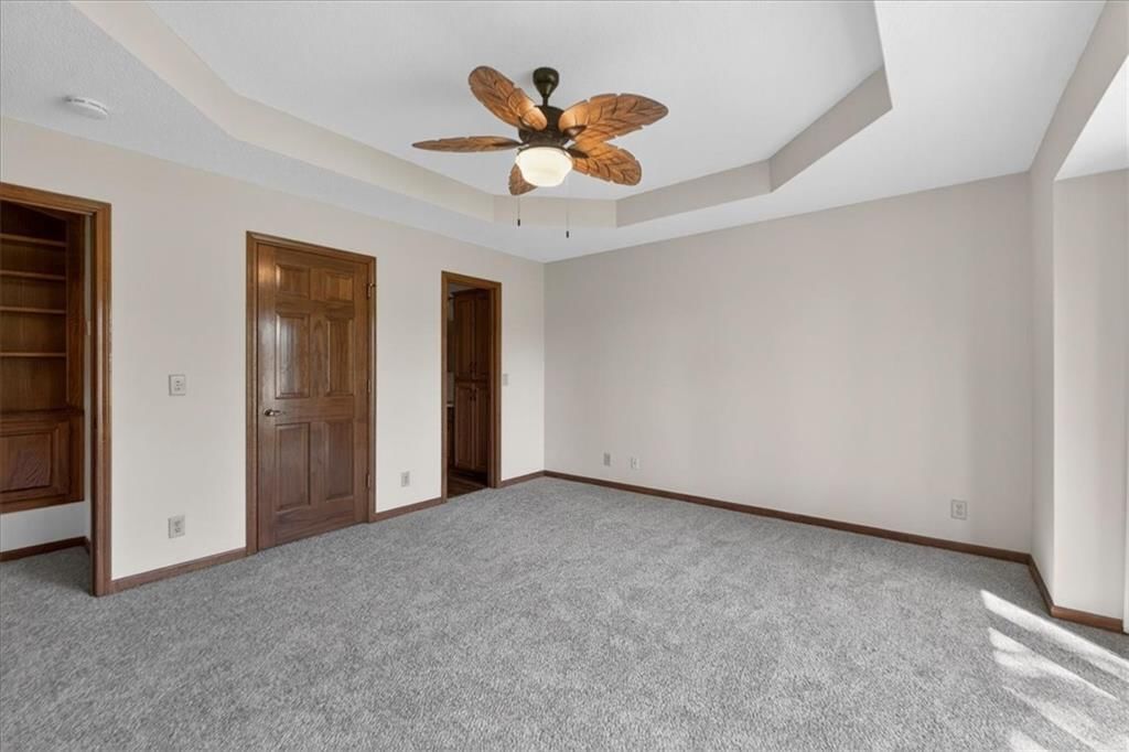 3328 S Victoria Drive — photo 29