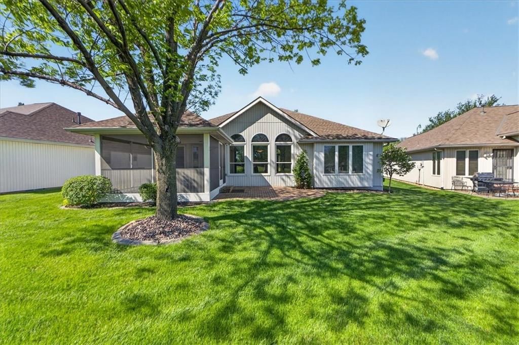 3328 S Victoria Drive — photo 45