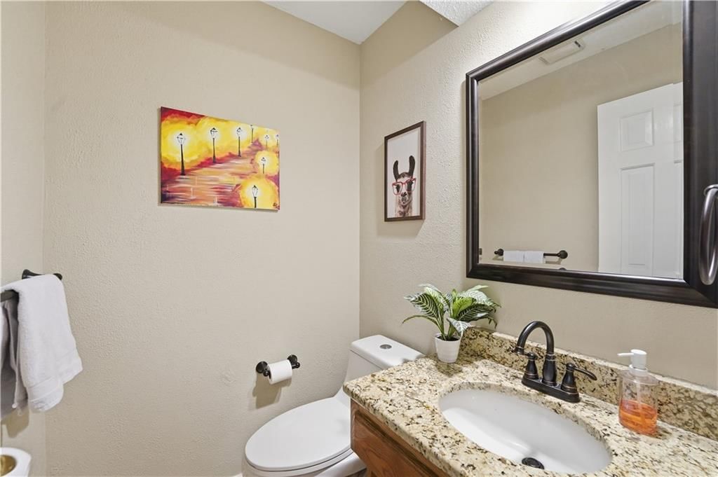 7950 Acuff Lane — photo 9