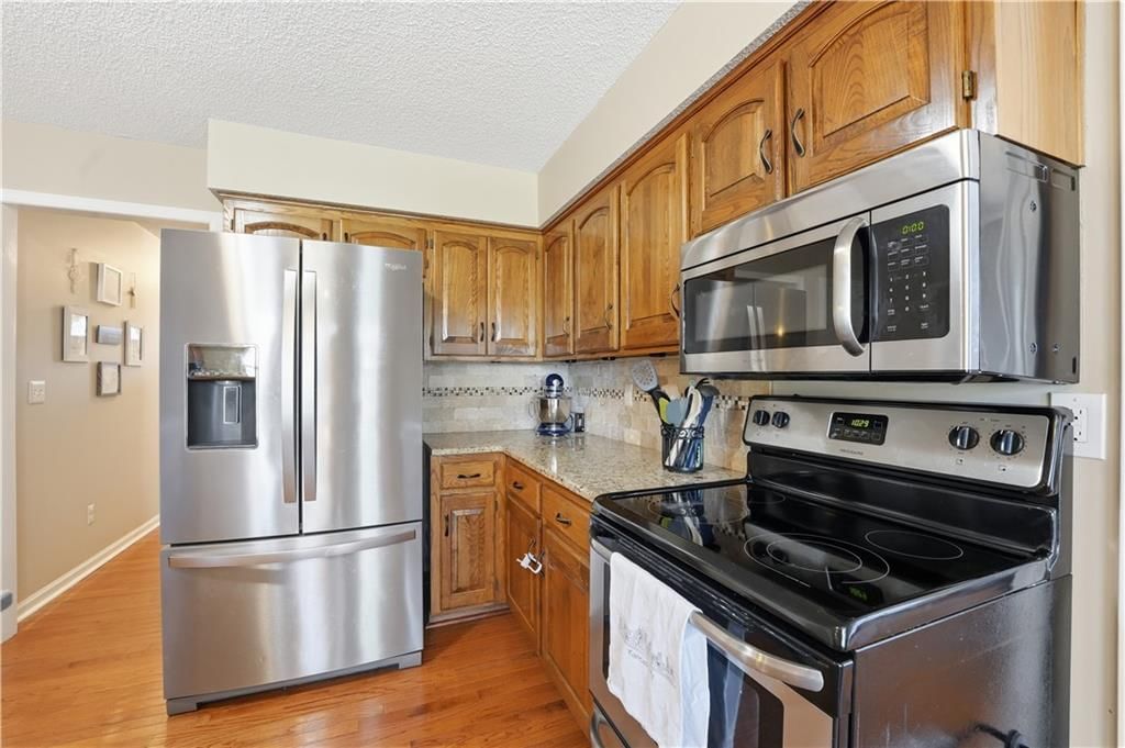 7950 Acuff Lane — photo 12