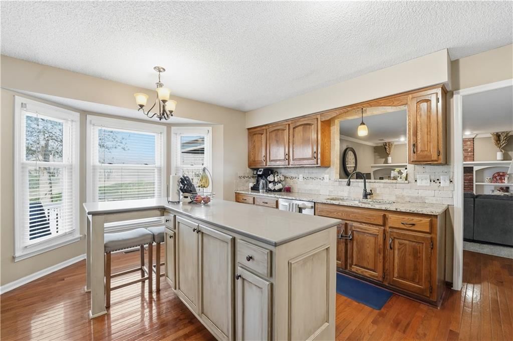 7950 Acuff Lane — photo 13