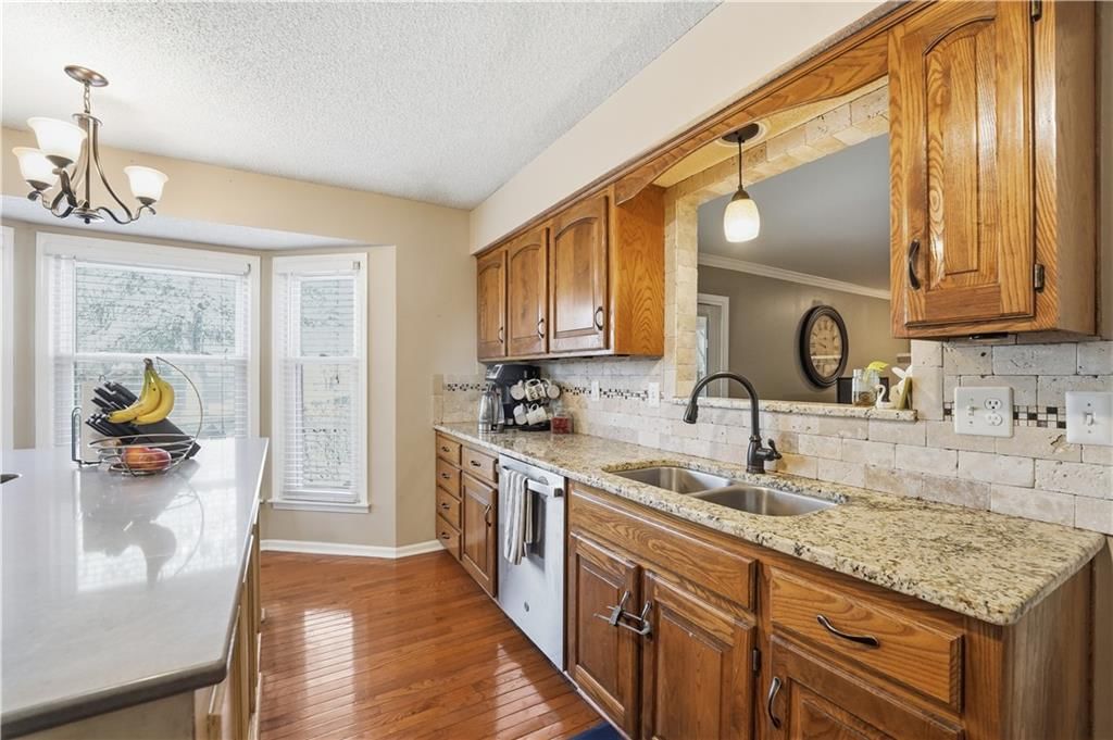 7950 Acuff Lane — photo 14