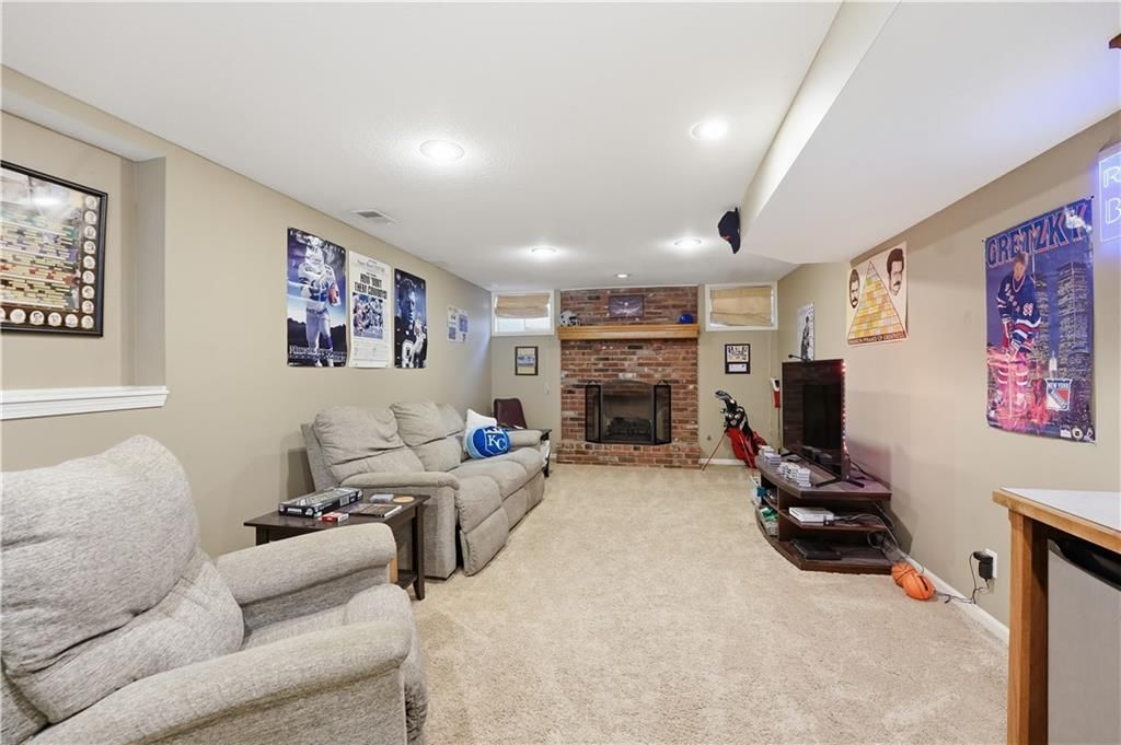 7950 Acuff Lane — photo 29