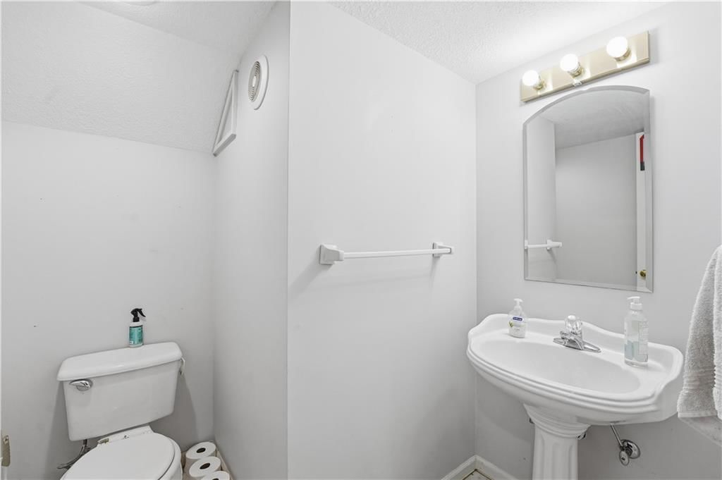 7950 Acuff Lane — photo 32