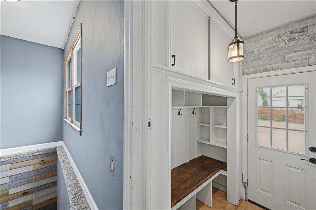 5645 Russell Street — photo 22
