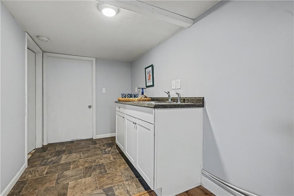 5645 Russell Street — photo 23