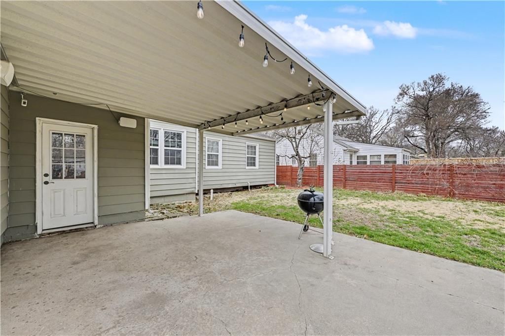5645 Russell Street — photo 44