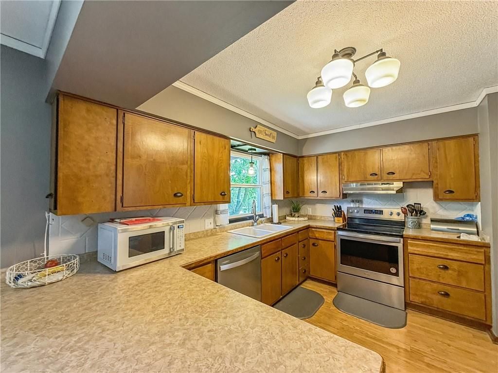 117 S GRAND Avenue — photo 4