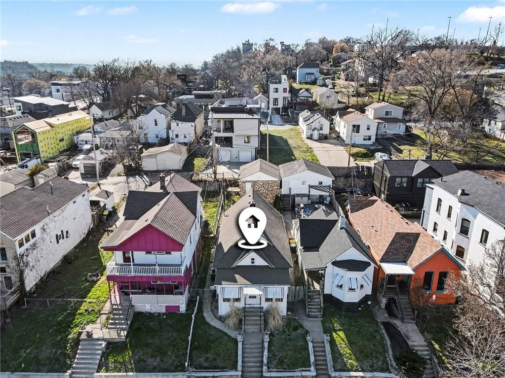 2122 Summit Street — photo 35