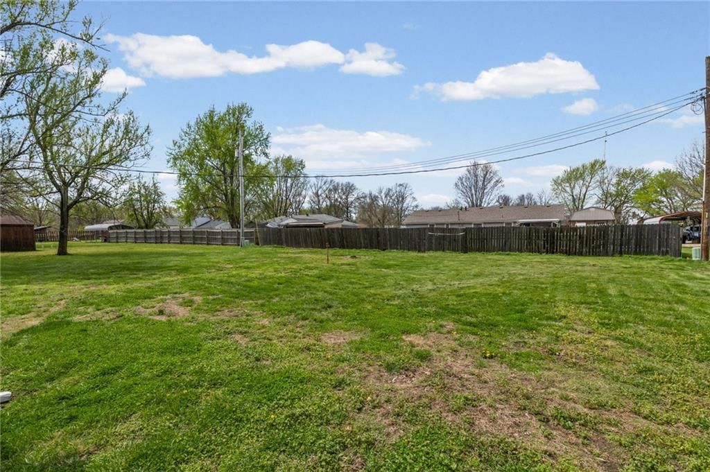 208 SW 1671st Road — photo 36