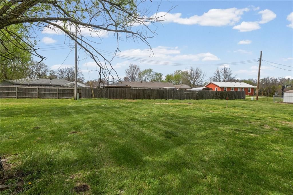 208 SW 1671st Road — photo 37