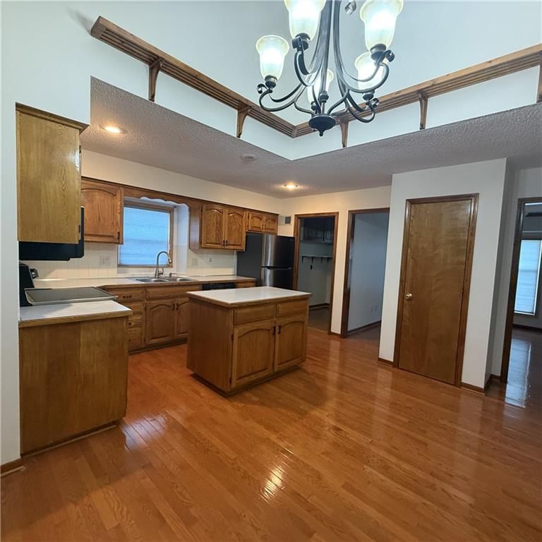 1501 NE MISTY Lane — photo 7