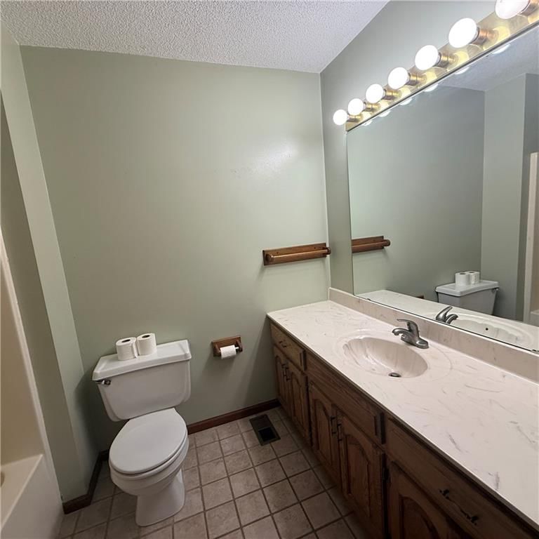 1501 NE MISTY Lane — photo 9