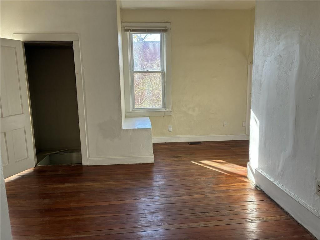 831 Ottawa Street — photo 11