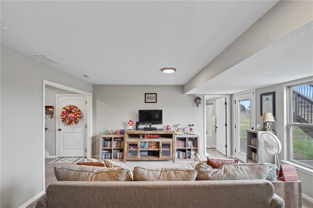 16699 Dana Lane — photo 28