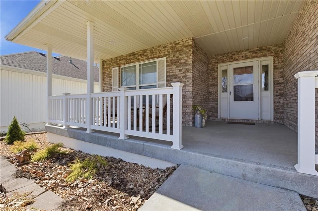 408 Victoria Avenue — photo 4