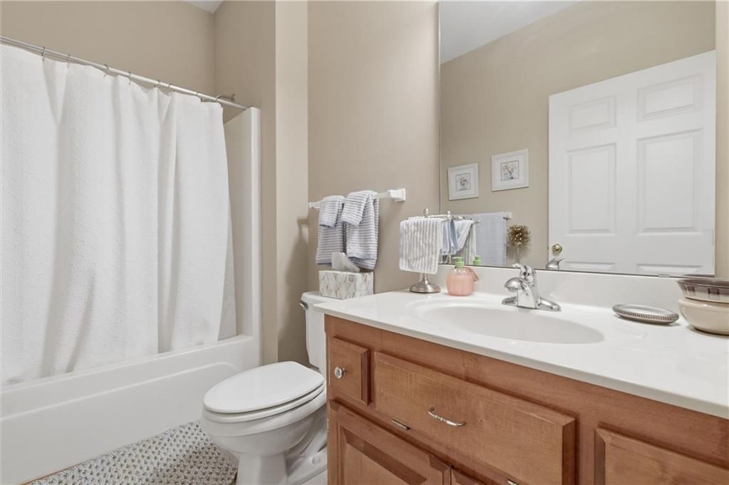 408 Victoria Avenue — photo 9