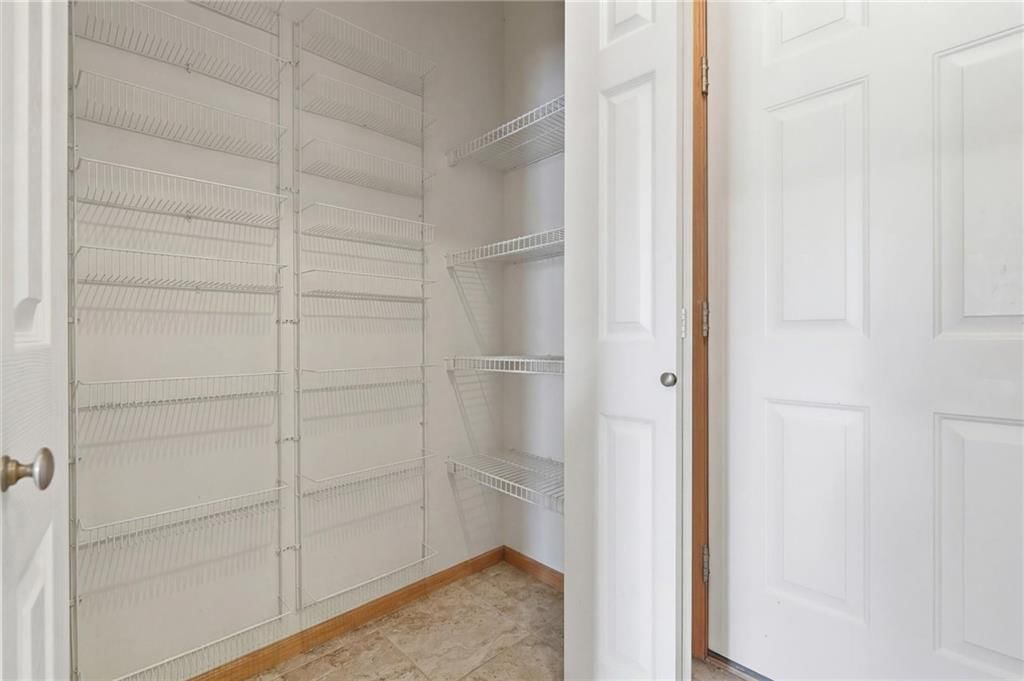408 Victoria Avenue — photo 19