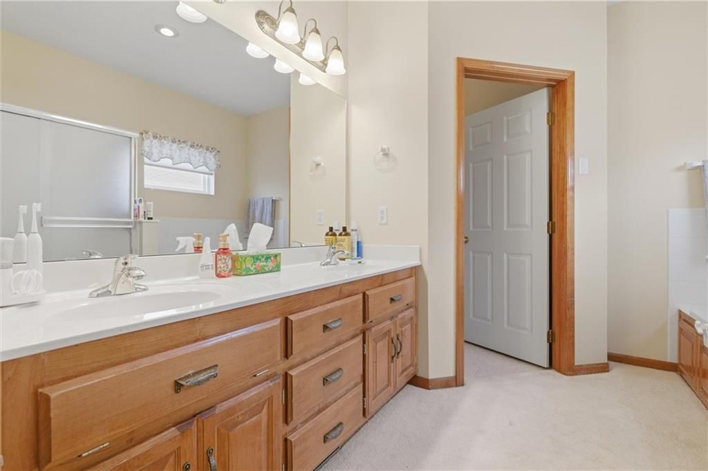 408 Victoria Avenue — photo 24