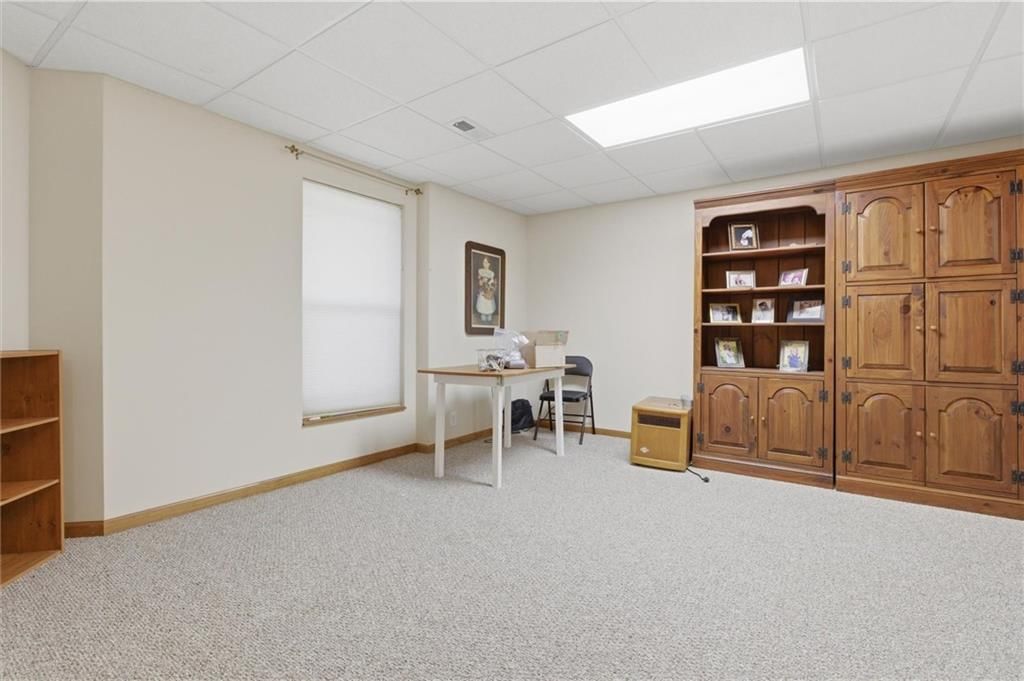 408 Victoria Avenue — photo 30