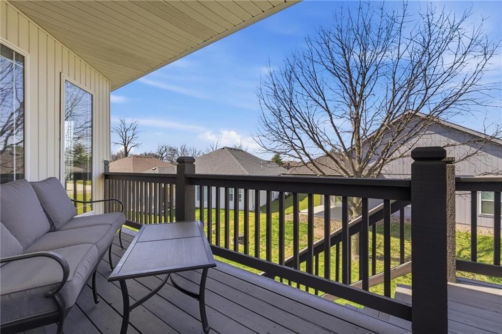408 Victoria Avenue — photo 35